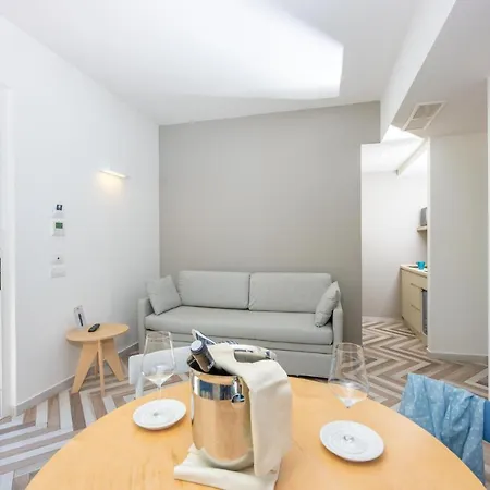 Апартаменты Amarina Emotion